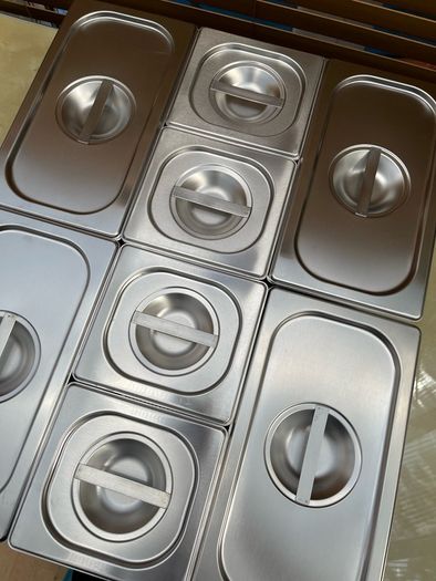 8x Vogue Stainless Steel Gastronorm Tray 150mm