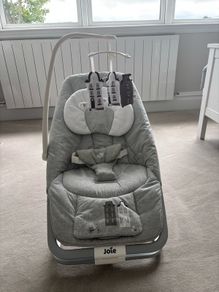 Joie Baby Bouncer (like new)