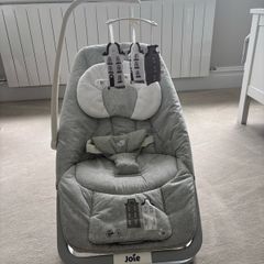 Joie Baby Bouncer (like new)