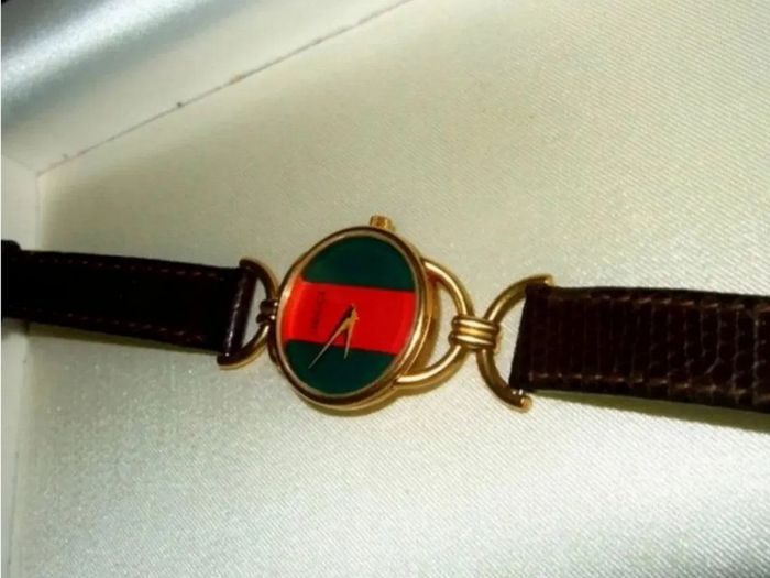 Authentic Vintage Gucci Sherry Line 6000L