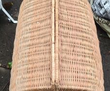 Cat house on legs rattan / cat bed / cat cave