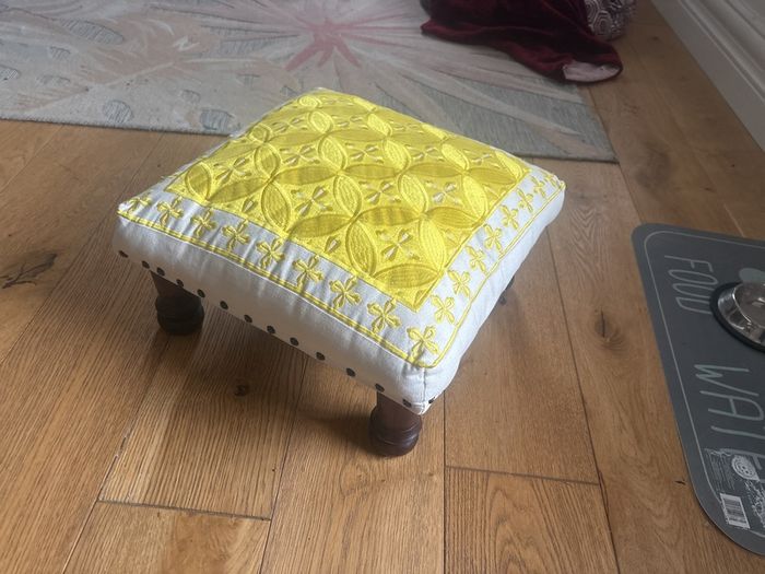 Cushioned Stool
