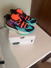 Basketball boots