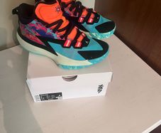 Basketball boots