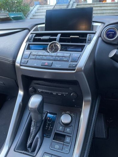Lexus NX 300h