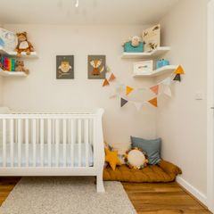 Mamas and Papas Mia White Sleigh Cot - convertible to Toddler Bed