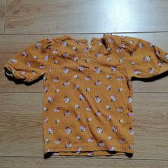 Little Lass - short-sleeve blouse (size 6y)