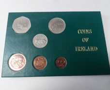 1971 coin set rainbow tones