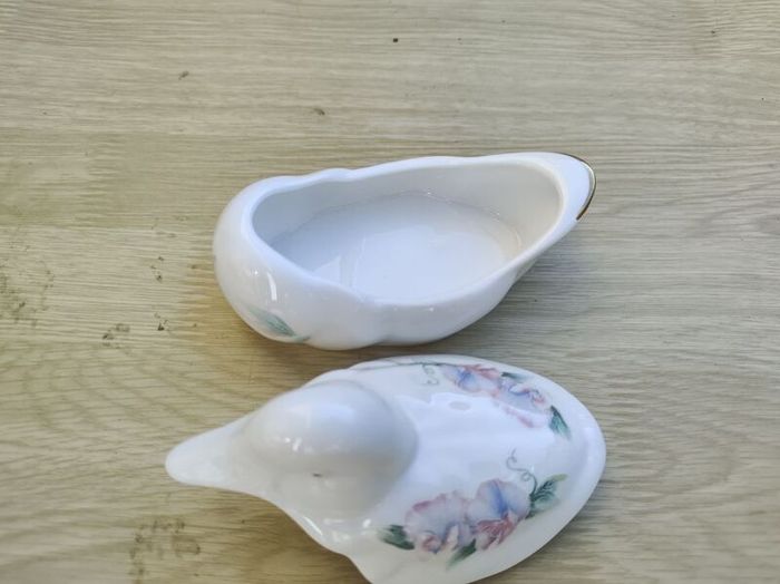 Aynsley "Little Sweetheart" trinket boxes figures