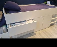 Mid sleeper bed