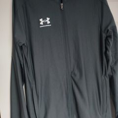 Under armour top