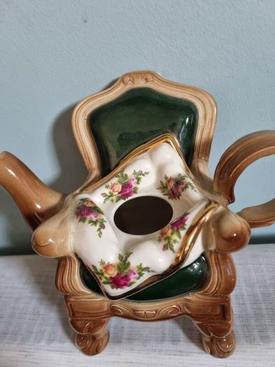 Rare Collectible  Royal Albert 'Old Country Roses' Large Autumn Chair  Teapot by Cardew Design