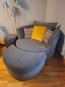 Cuddle Chair