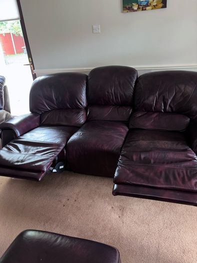 Leather recliner sofa