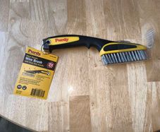 Wire brush ergonomic handle
