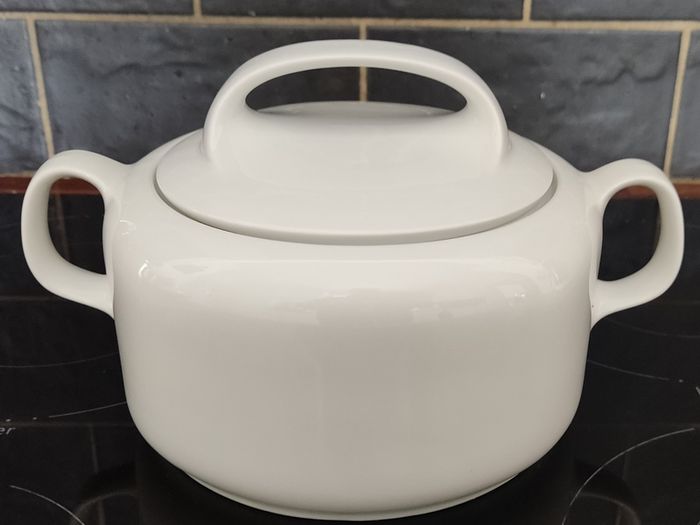 Eschenbach Bavaria Vintage Casserole Dish With Lid