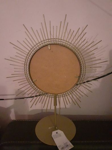 Gold mirror