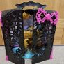 Monster High 13 wishes party lounge Image 3
