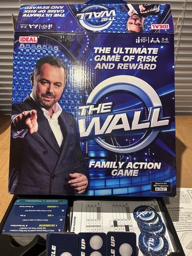 IDEAL The Wall The ultimate game of risk and reward Family Game