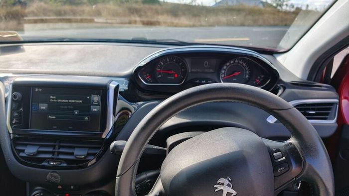 Peugeot 208 2015