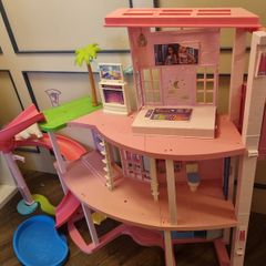 Barbie dream house