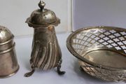 Antique Sterling Silver Salt &amp; Pepper Shakers with bowl 80,00g
