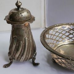 Antique Sterling Silver Salt & Pepper Shakers with bowl 80,00g