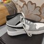 Air Jordan 1 Mid Image 3