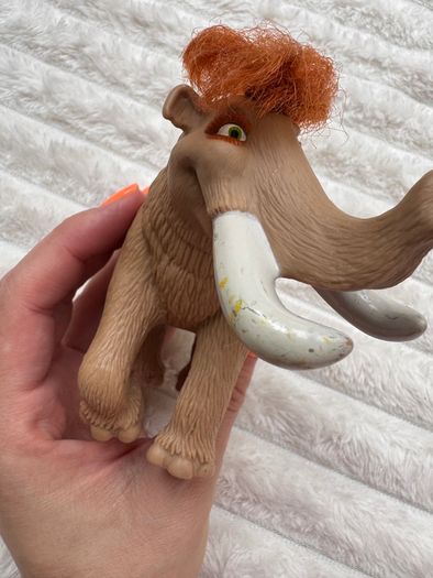 Ellie Mammoth Ice Age 2: The Meltdown Burger King 2005 approx. 10 cm. Used Please see photos