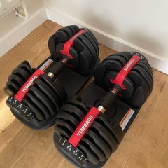 Adjustable dumbells
