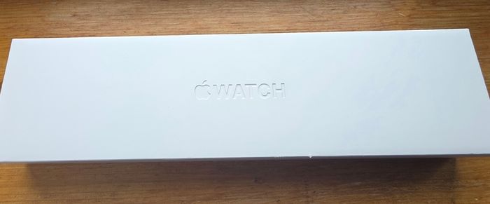 Apple Watch Series 8 - Starlight Aluminium Case