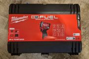 Milwaukee M12 Fuel 3/8'  Gen3 Stubby Impact Wrench Kit