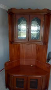 Corner glass cabinet