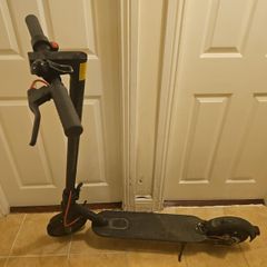 Electric scooter - black
