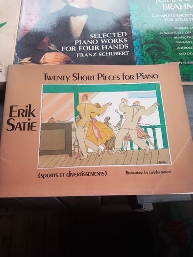 12 music books, lovely condition, post 8e, D18
