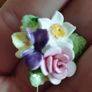 A lovely British vintage bone china brooch. Image 2