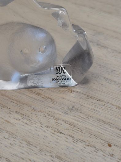 Vintage Mats Jonasson Maleras Swedish Crystal Glass Seal Paperweight Figurine