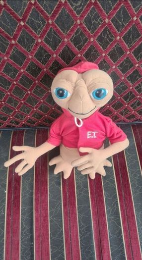 E.t