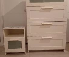 Set of chest of drawers and locker