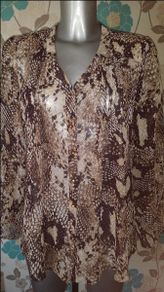 Beautiful as new snake skin print with studs oversize blouse by Butterfly Matthew Williamson size UK10/12 EUR38/40 Postage included