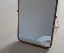 Table top mirror