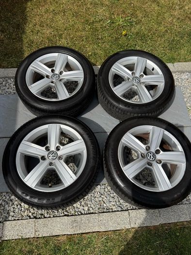 R16 Volkswagen alloys wheels & new tyres