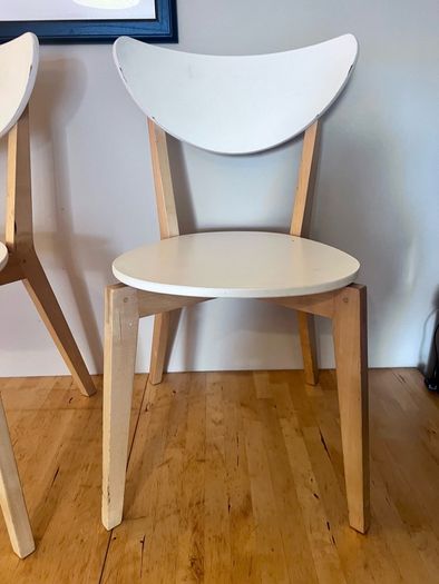 Ikea Bjursta extendable table & 4 chairs