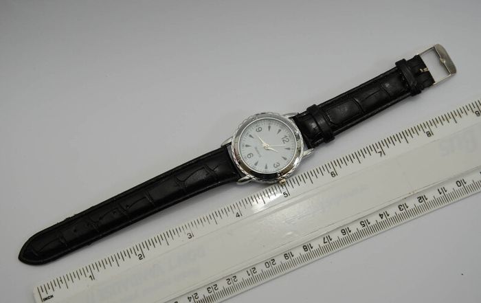 Quartz Unisex Watch