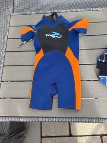 kids wetsuit