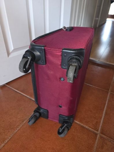 Cabin suitcase