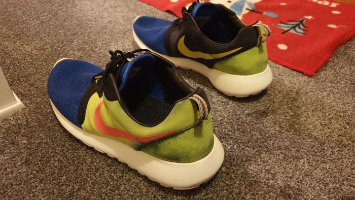 nike blue green runners shoes