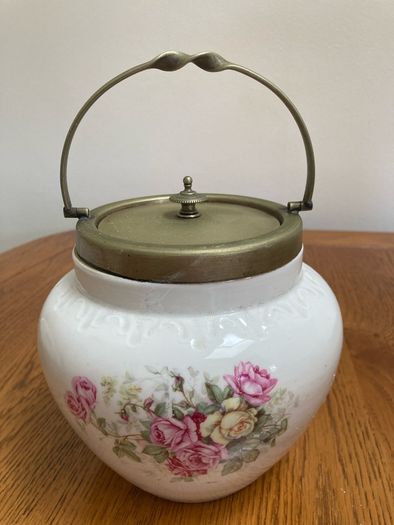 Biscuit ceramic Jar