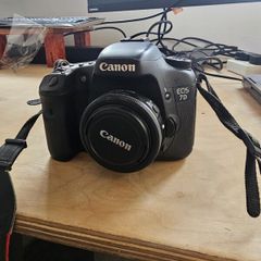 Canon Eos 7d (ds126251) Dslr Camera