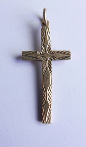 Vintage Solid 9ct Yellow Gold 375 Crucifix Cross Pendant 1,3g